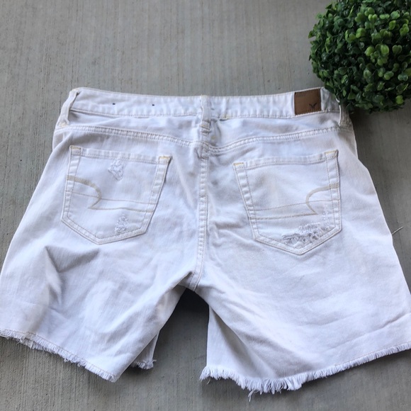 AEO Jean Shorts White Frayed/Distressed Cute! - Picture 5 of 7